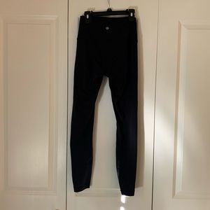 Lululemon leggings size 6 wunder under